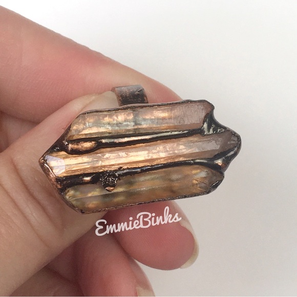 New Madagascar Quartz Vertical Tower / Crystal Point Statement Ring - Shield - Picture 9 of 15